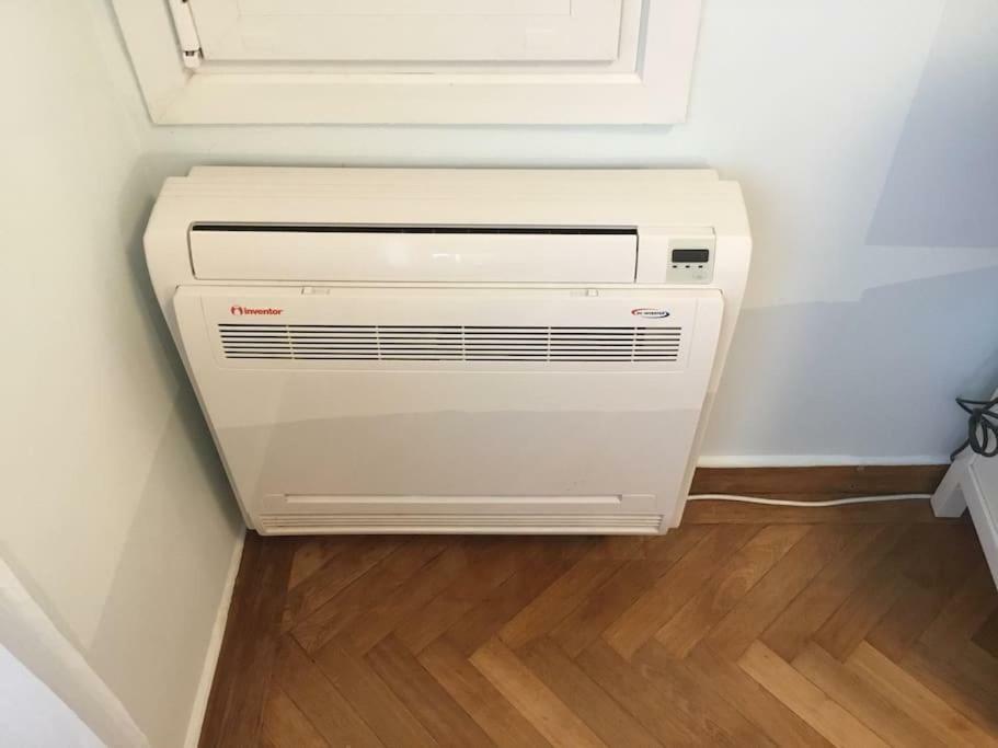 Spacious & Sunny Kolonaki Apt 5 Mins Metro/Acx3/1.5 Bt Athens Ngoại thất bức ảnh